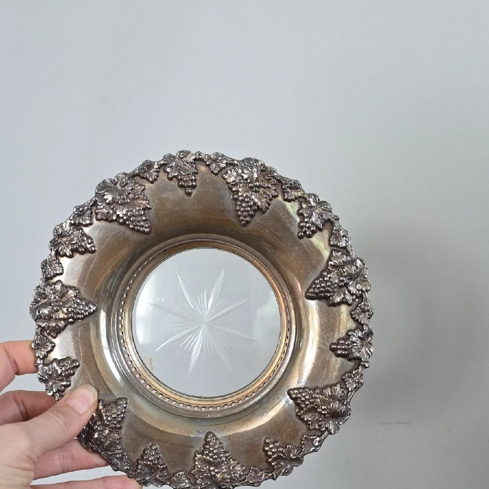Silver Plate‎ Grape Cluster Champage, Wine with Leaf Design, SHEFFIELD